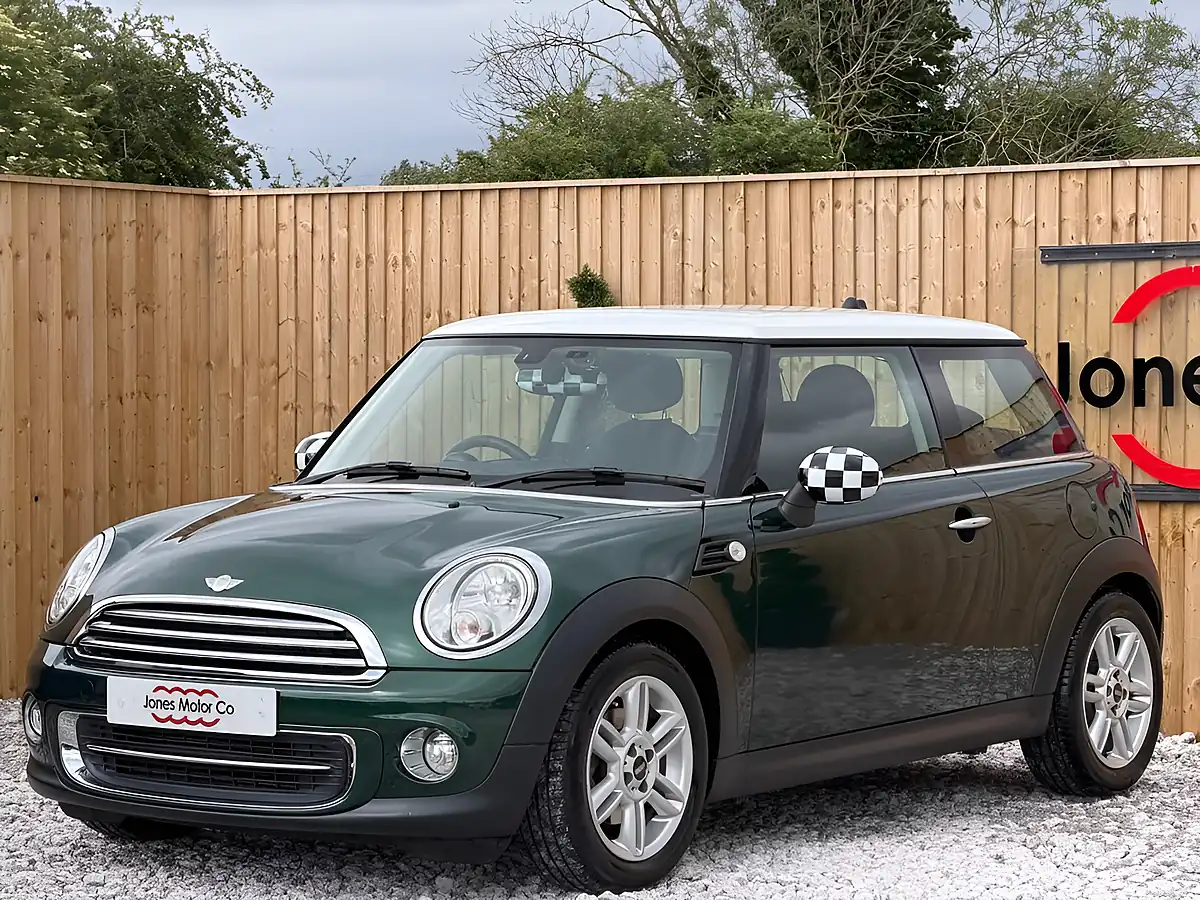 Used 2014 MINI Hatch Cooper Green - Interior and Exterior details 4