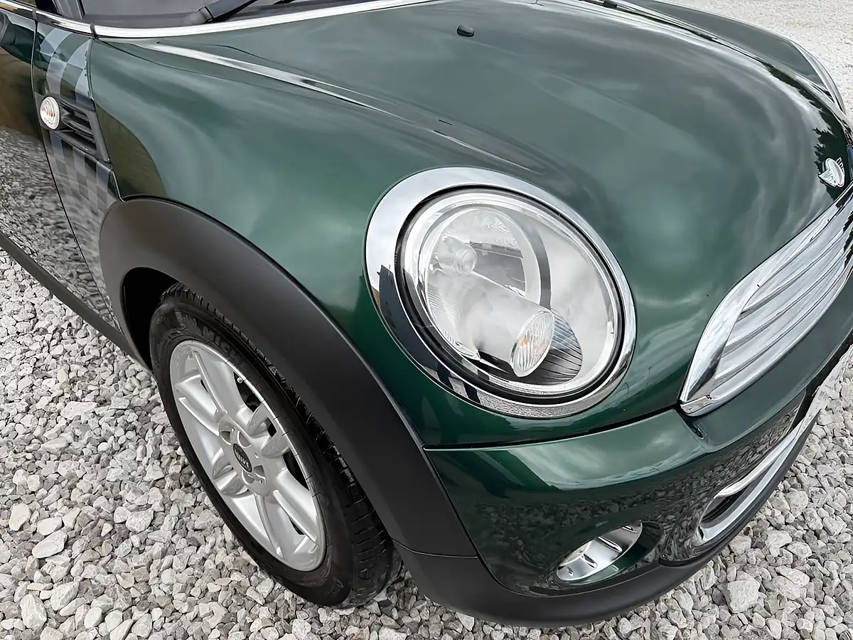 Used 2014 MINI Hatch Cooper Green - Interior and Exterior details 6