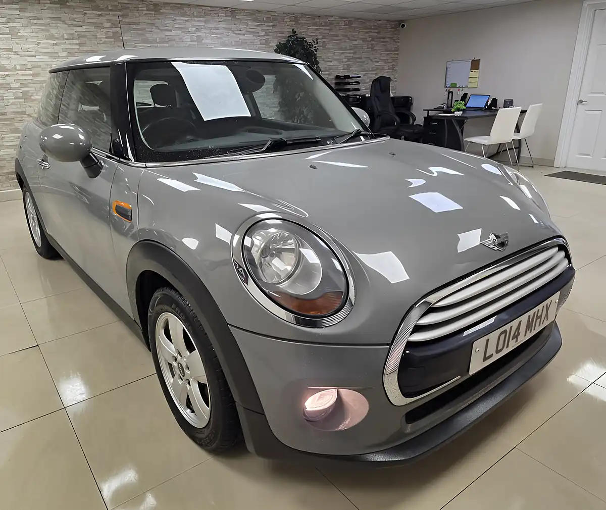 Used 2014 MINI Hatch Cooper Grey - Front View
