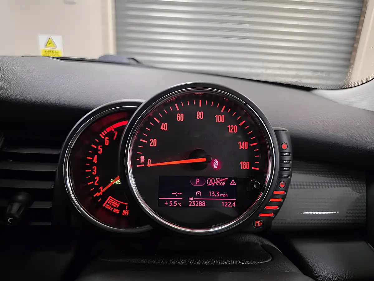 Used 2014 MINI Hatch Cooper Grey - Interior and Exterior details 8