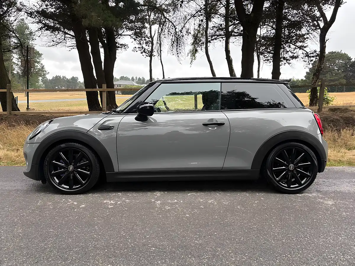 Used 2014 MINI Hatch Cooper Grey - Interior and Exterior details 11