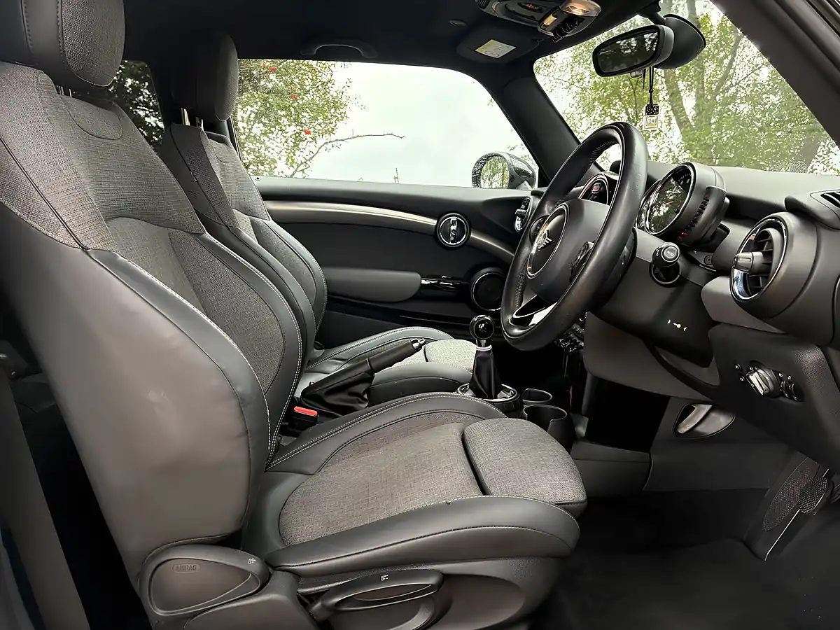 Used 2014 MINI Hatch Cooper Grey - Interior and Exterior details 13