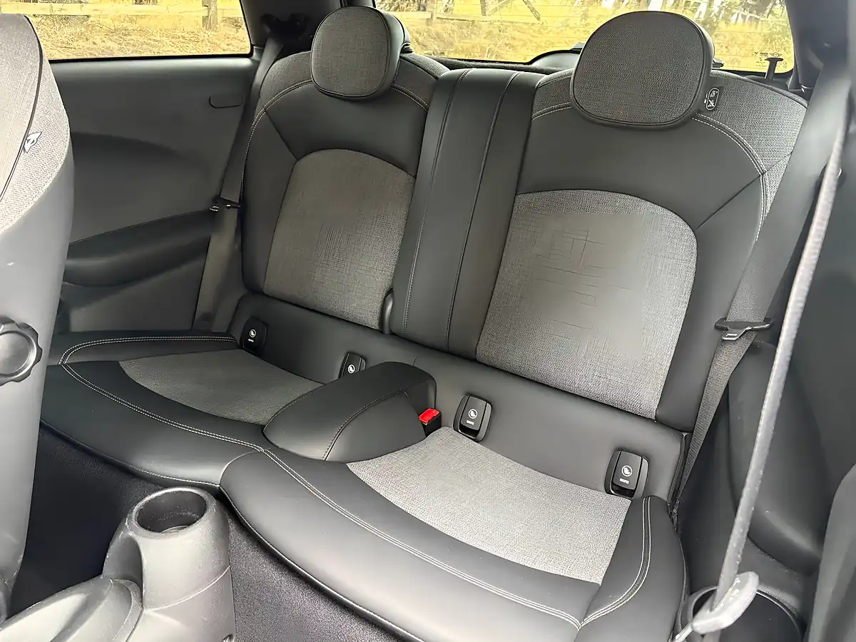 Used 2014 MINI Hatch Cooper Grey - Interior and Exterior details 16