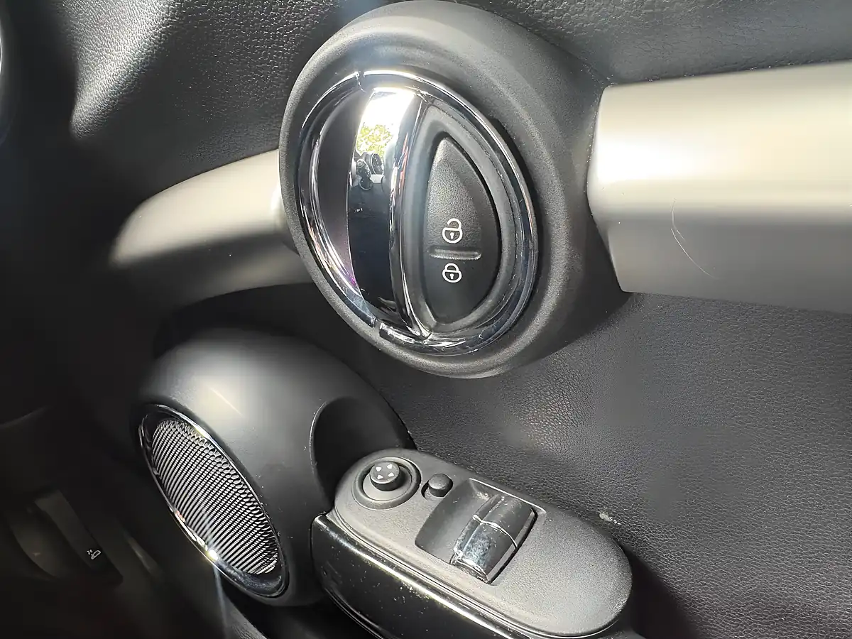Used 2014 MINI Hatch Cooper Grey - Interior and Exterior details 19