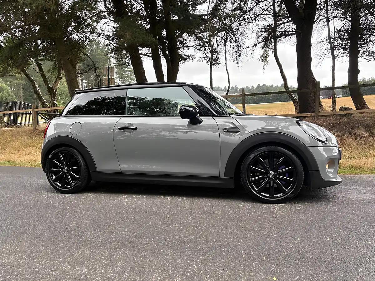 Used 2014 MINI Hatch Cooper Grey - Interior and Exterior details 3