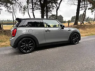 Used 2014 MINI Hatch Cooper Grey - Interior and Exterior details 5