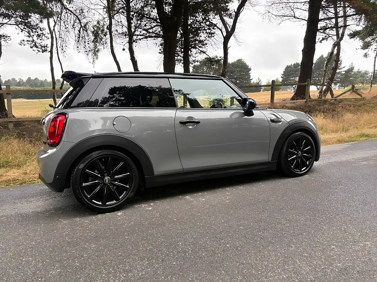 Used 2014 MINI Hatch Cooper Grey - Interior and Exterior details 5