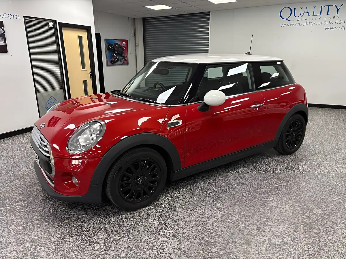 Used 2014 MINI Hatch Cooper Red - Front View