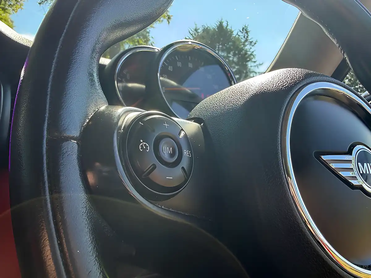 Used 2014 MINI Hatch Cooper Red - Interior and Exterior details 18
