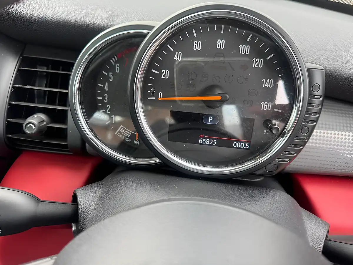 Used 2014 MINI Hatch Cooper Red - Interior and Exterior details 11