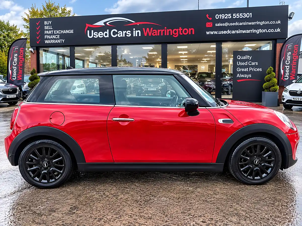 Used 2014 MINI Hatch Cooper Red - Interior and Exterior details 6