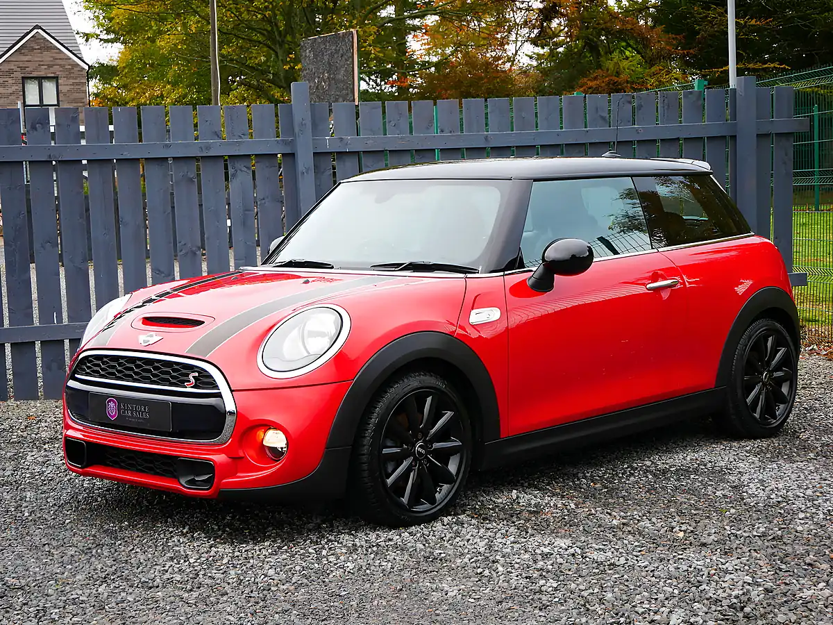 Used 2014 MINI Hatch Cooper S Blazing Red - Interior and Exterior details 4