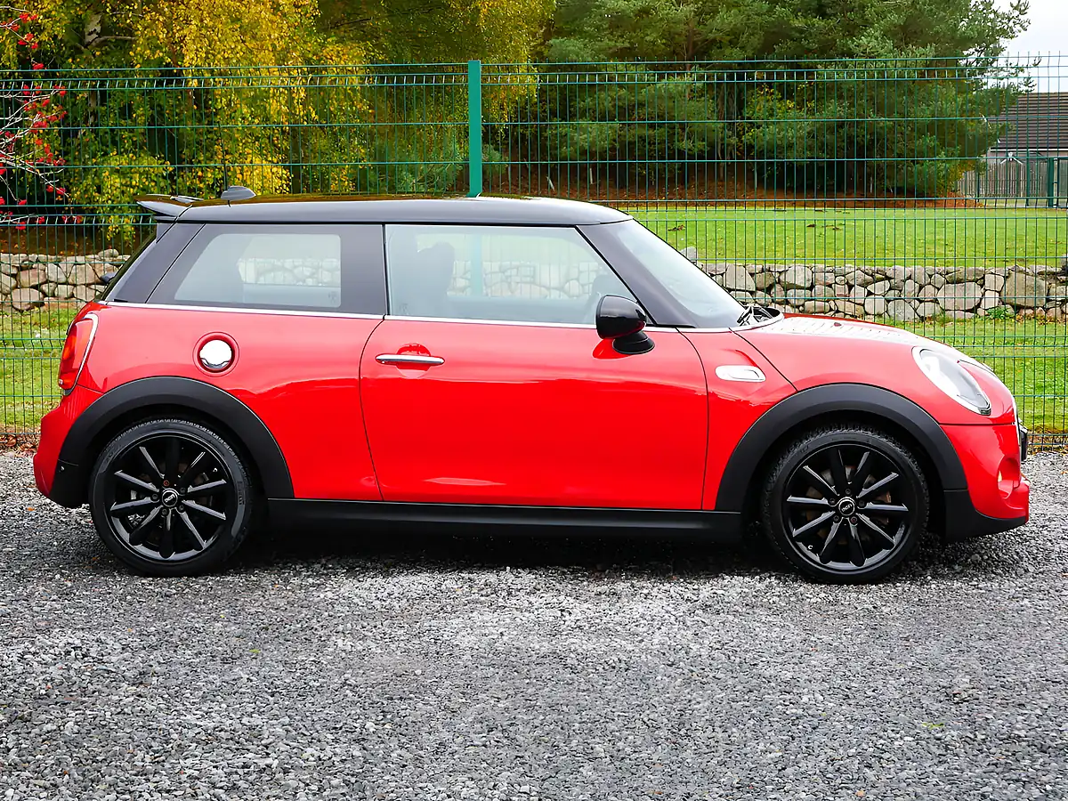 Used 2014 MINI Hatch Cooper S Blazing Red - Interior and Exterior details 5