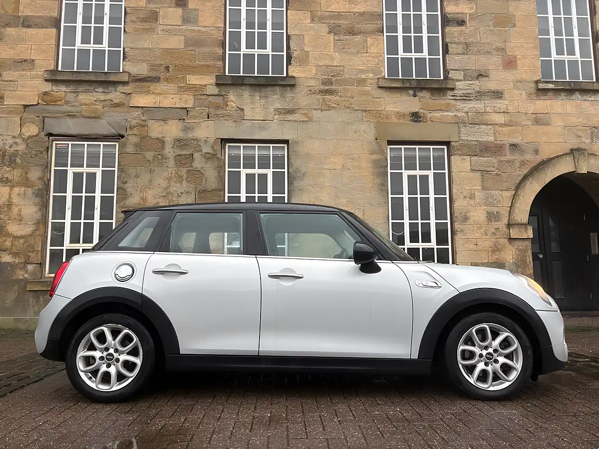 Used 2014 MINI Hatch Cooper Silver - Interior and Exterior details 11