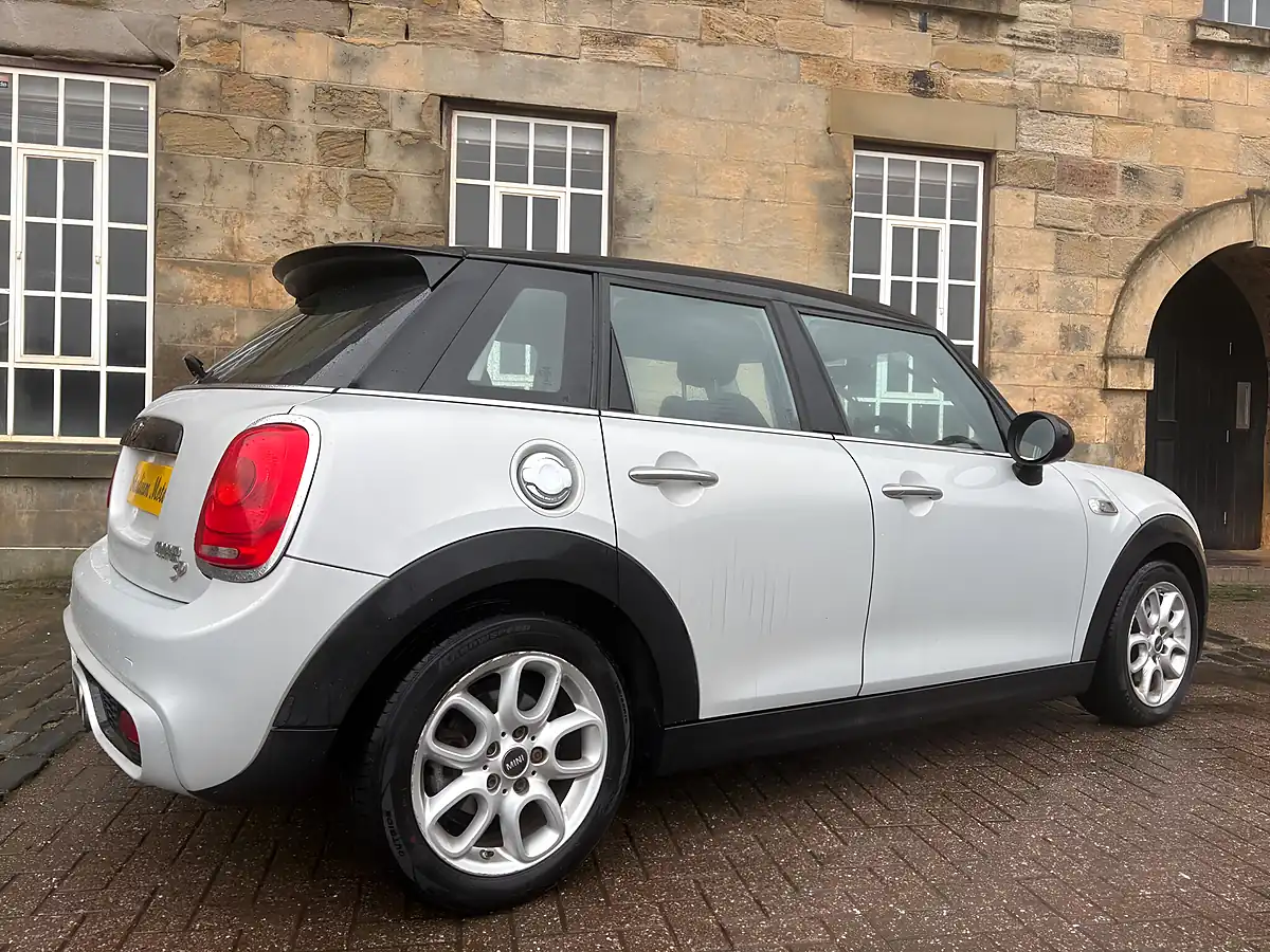Used 2014 MINI Hatch Cooper Silver - Interior and Exterior details 17