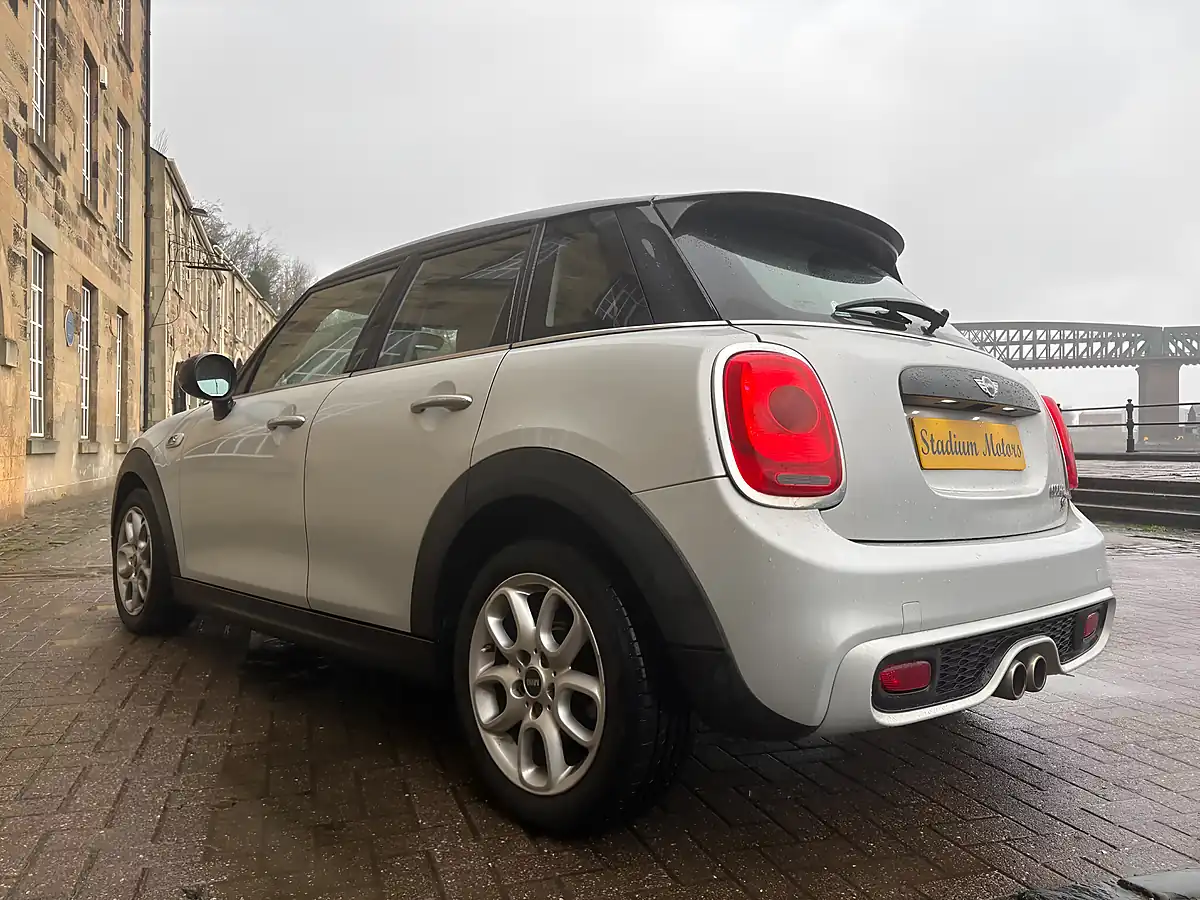 Used 2014 MINI Hatch Cooper Silver - Interior and Exterior details 20