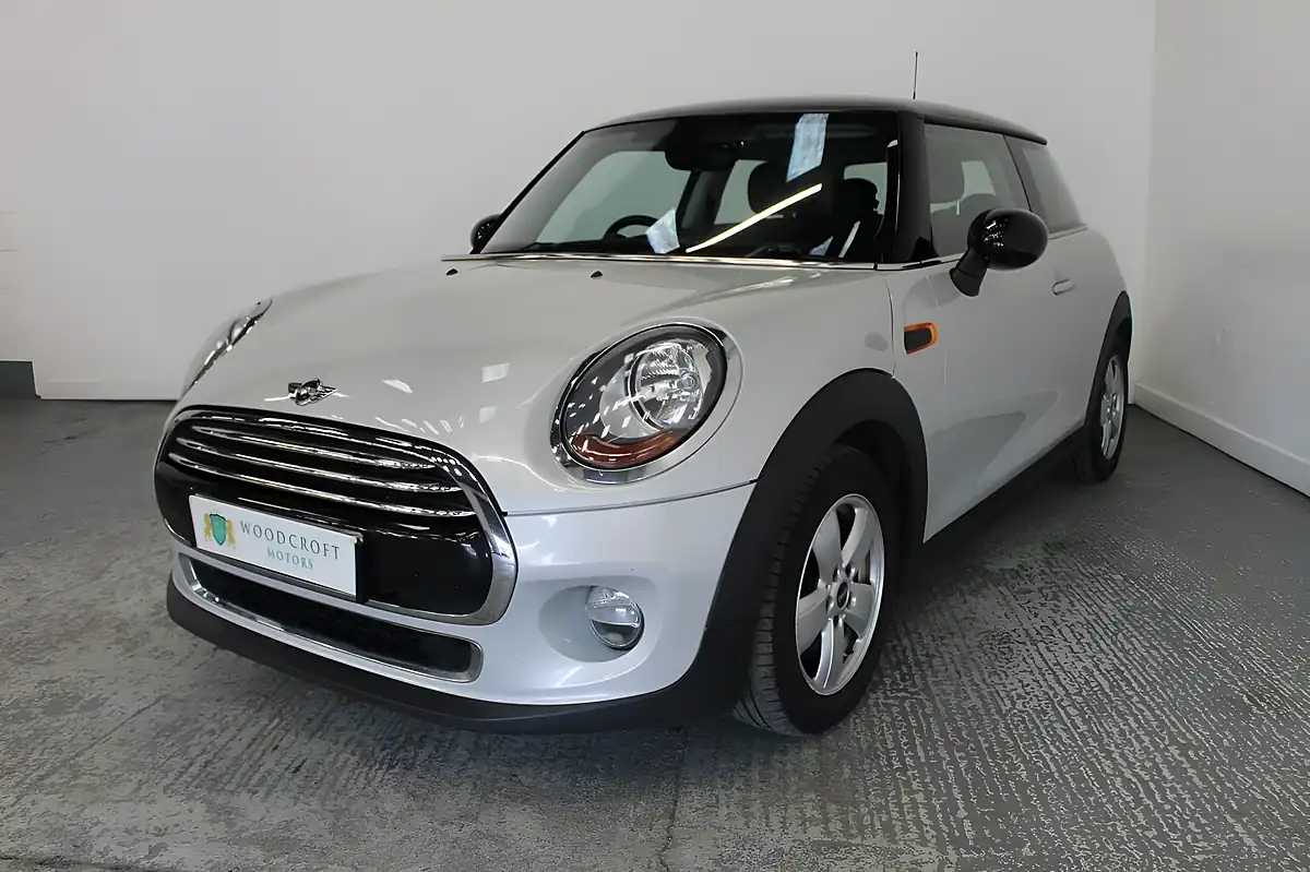 Used 2014 MINI Hatch Cooper Silver - Interior and Exterior details 2