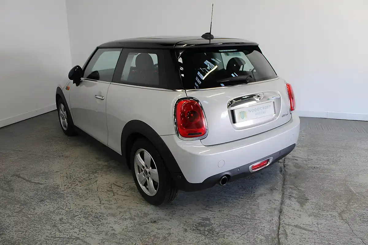 Used 2014 MINI Hatch Cooper Silver - Interior and Exterior details 5