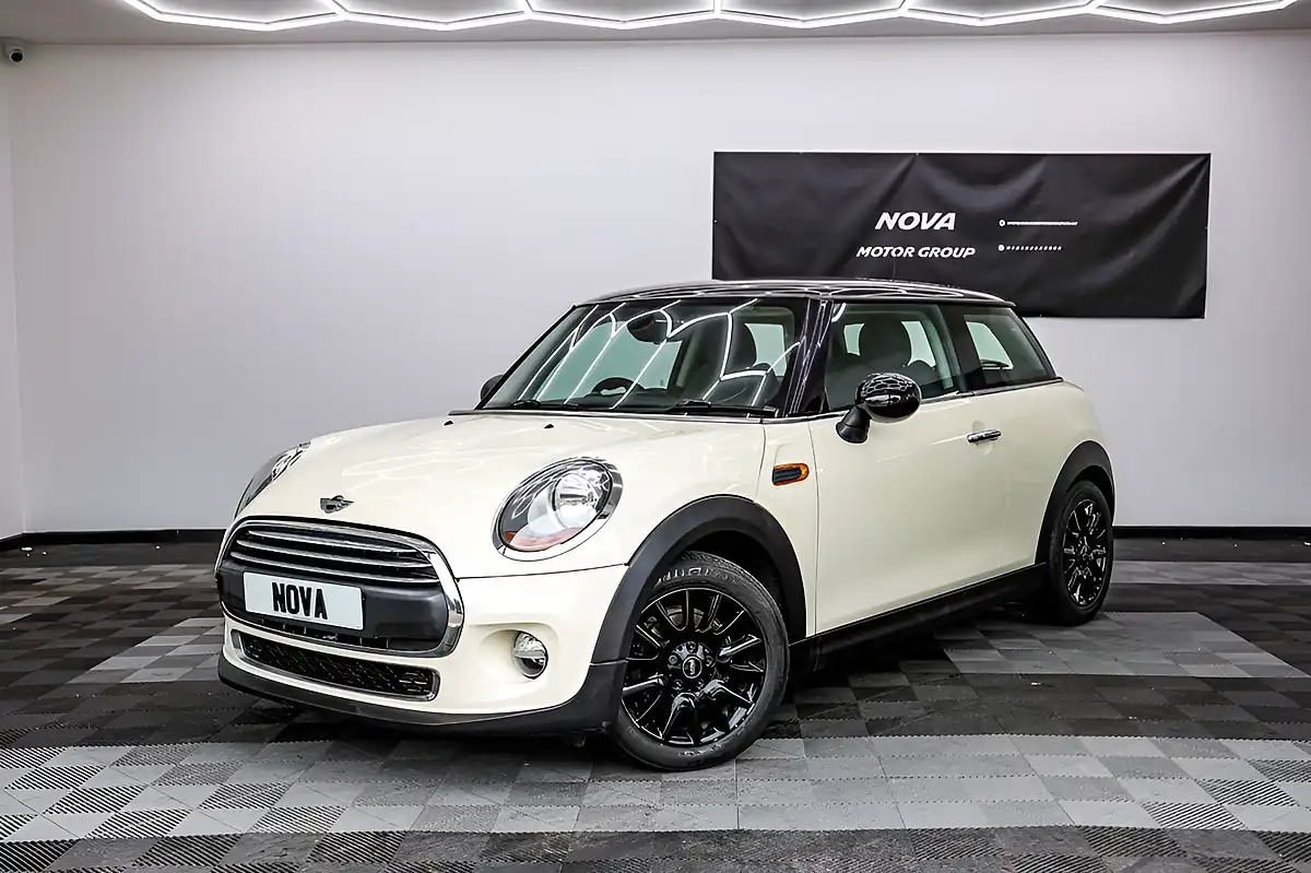 Used 2014 MINI Hatch Cooper White - Interior and Exterior details 2