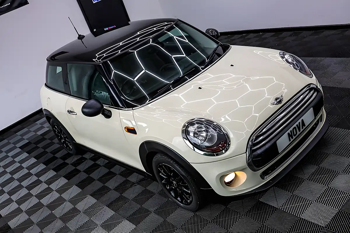 Used 2014 MINI Hatch Cooper White - Interior and Exterior details 4