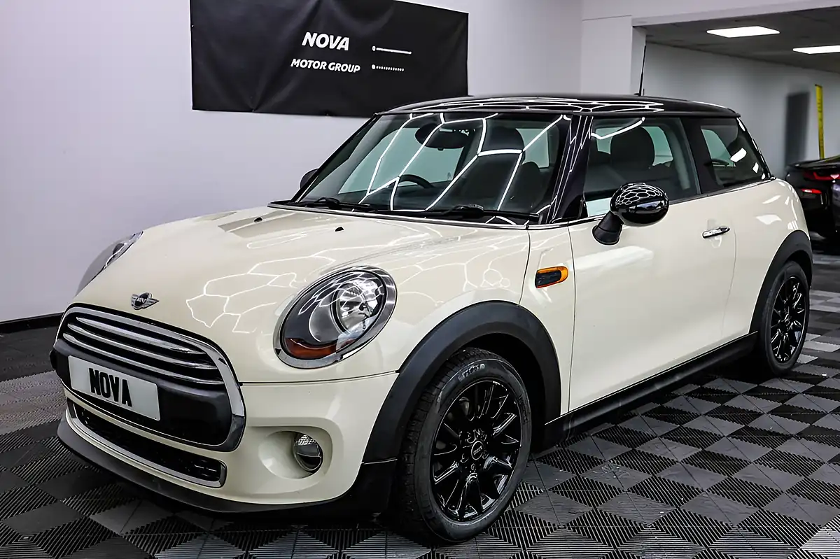 Used 2014 MINI Hatch Cooper White - Interior and Exterior details 7
