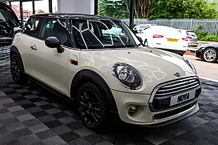Used 2014 MINI Hatch Cooper White - Interior and Exterior details 9