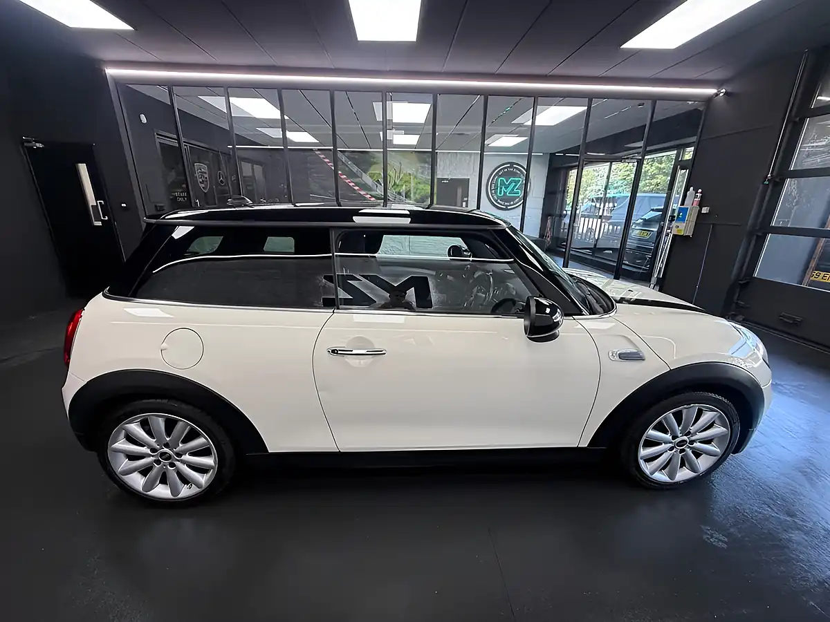 Used 2014 MINI Hatch Cooper White - Interior and Exterior details 16