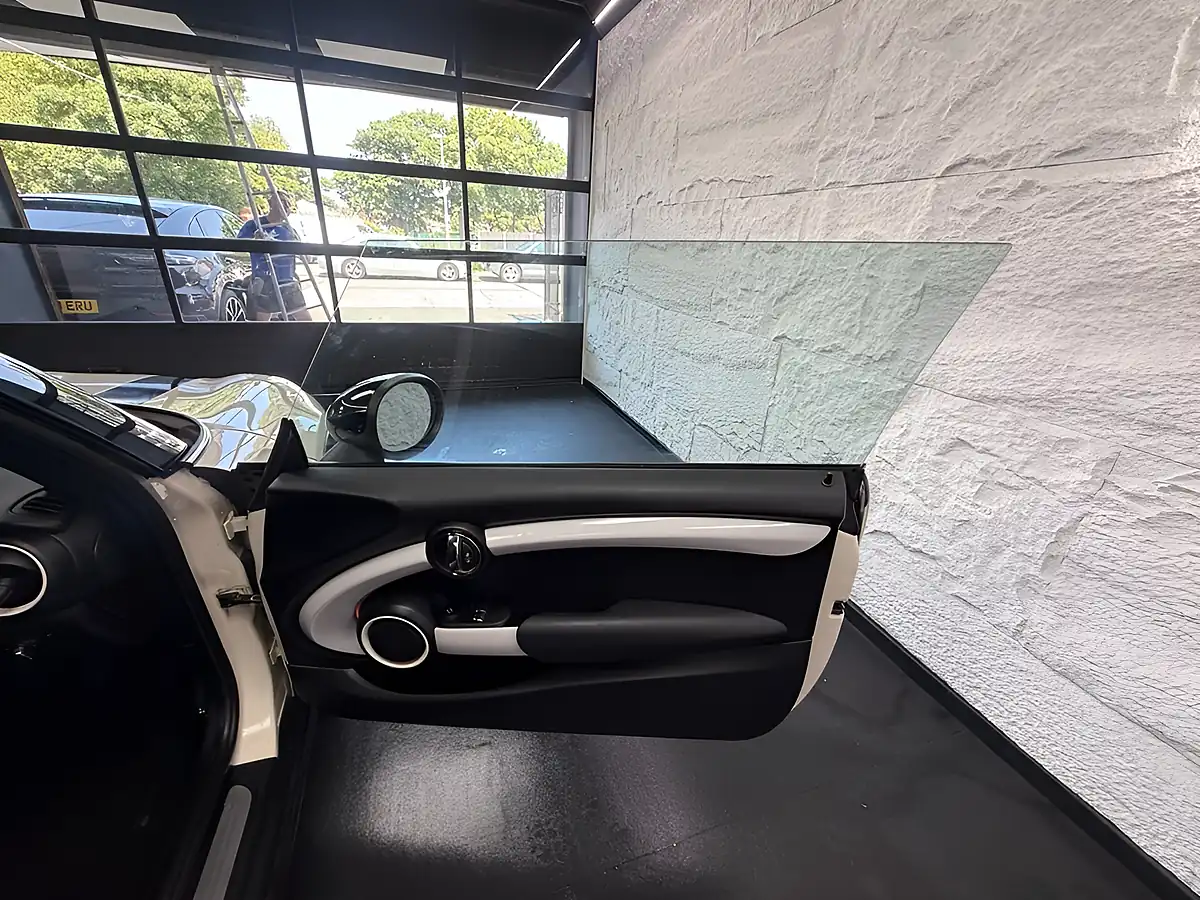 Used 2014 MINI Hatch Cooper White - Interior and Exterior details 19