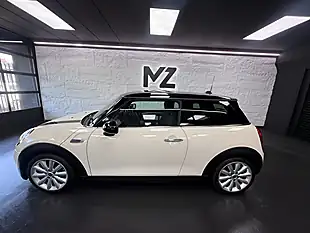 Used 2014 MINI Hatch Cooper White - Interior and Exterior details 4