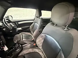 Used 2014 MINI Hatch Cooper White - Interior and Exterior details 5
