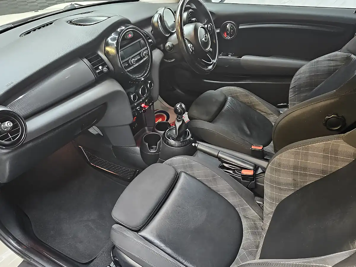 Used 2014 MINI Hatch Cooper White - Interior and Exterior details 13