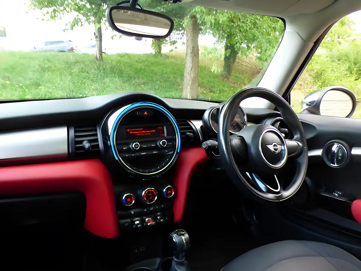 Used 2014 MINI Hatch Cooper White - Interior and Exterior details 3