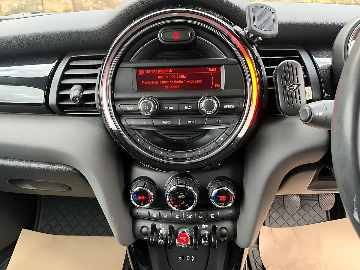 Used 2014 MINI Hatch Cooper White - Interior and Exterior details 19