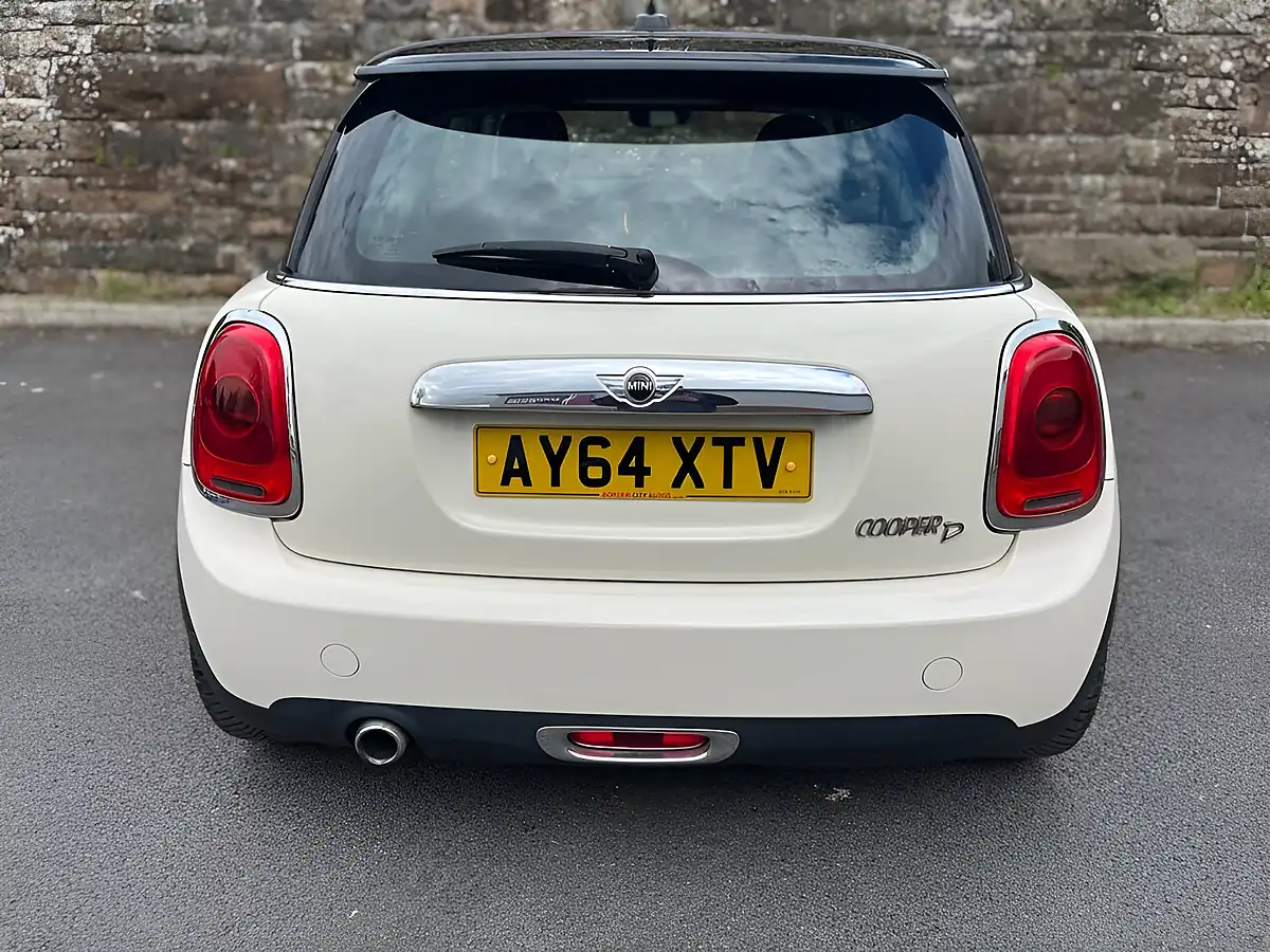 Used 2014 MINI Hatch Cooper White - Interior and Exterior details 6