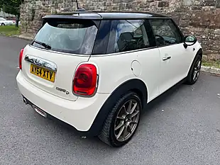 Used 2014 MINI Hatch Cooper White - Interior and Exterior details 7