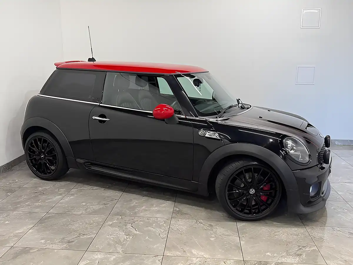 Used 2014 MINI Hatch John Cooper Works Black - Interior and Exterior details 2