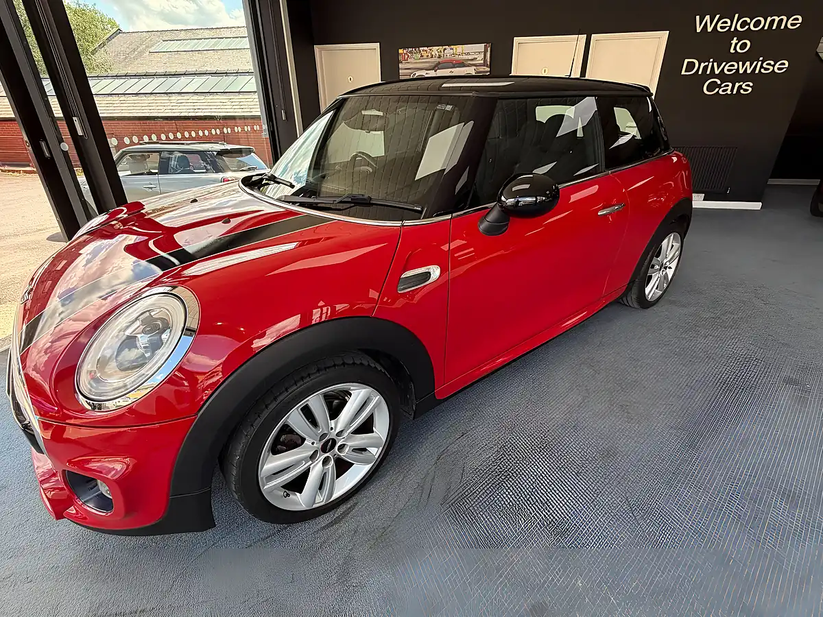 Used 2014 MINI Hatch John Cooper Works Sports Pack Red - Interior and Exterior details 5