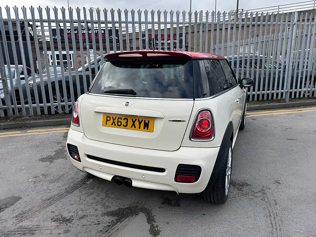 Used 2014 MINI Hatch John Cooper Works White - Interior and Exterior details 14