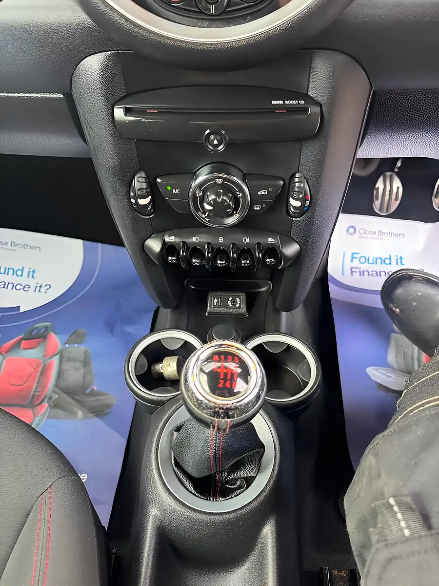 Used 2014 MINI Hatch John Cooper Works White - Interior and Exterior details 20