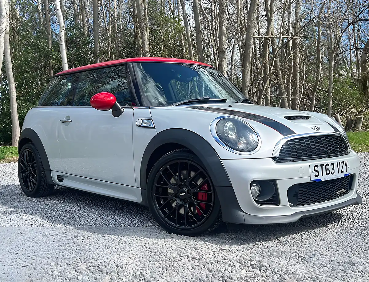 Used 2014 MINI Hatch John Cooper Works White Silver - Front View