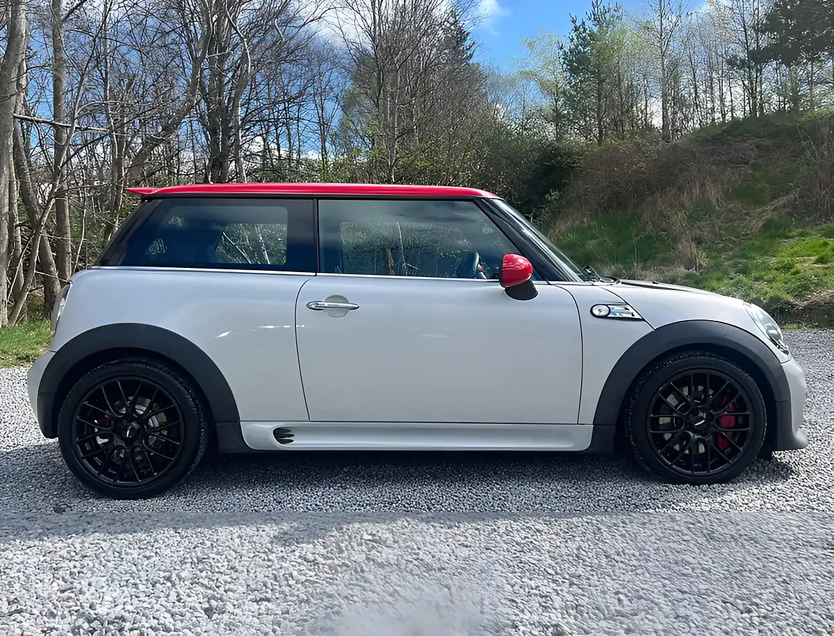 Used 2014 MINI Hatch John Cooper Works White Silver - Interior and Exterior details 2