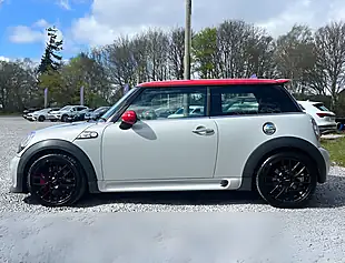 Used 2014 MINI Hatch John Cooper Works White Silver - Interior and Exterior details 6