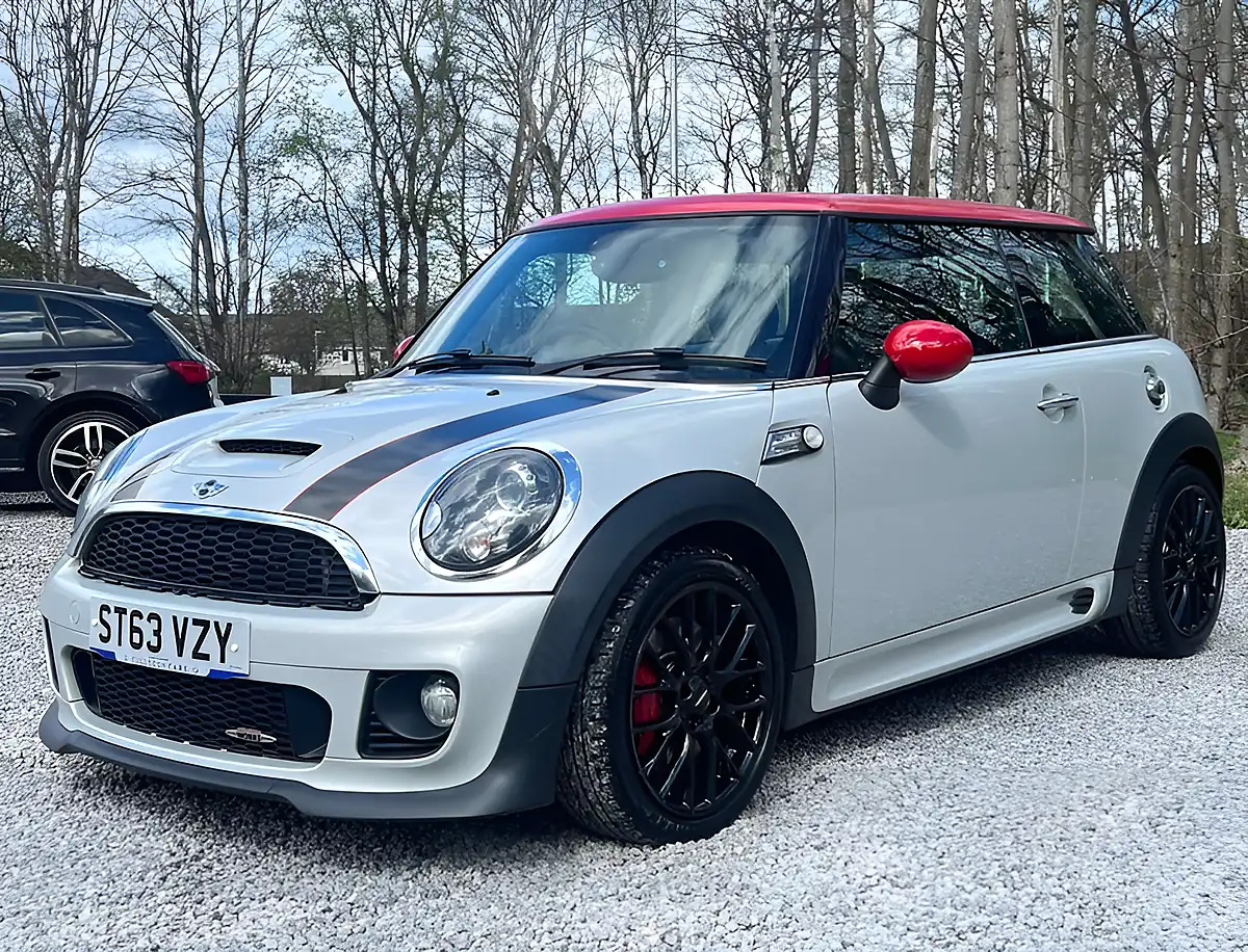 Used 2014 MINI Hatch John Cooper Works White Silver - Interior and Exterior details 7