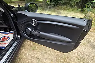 Used 2014 MINI Hatch One Black - Interior and Exterior details 12