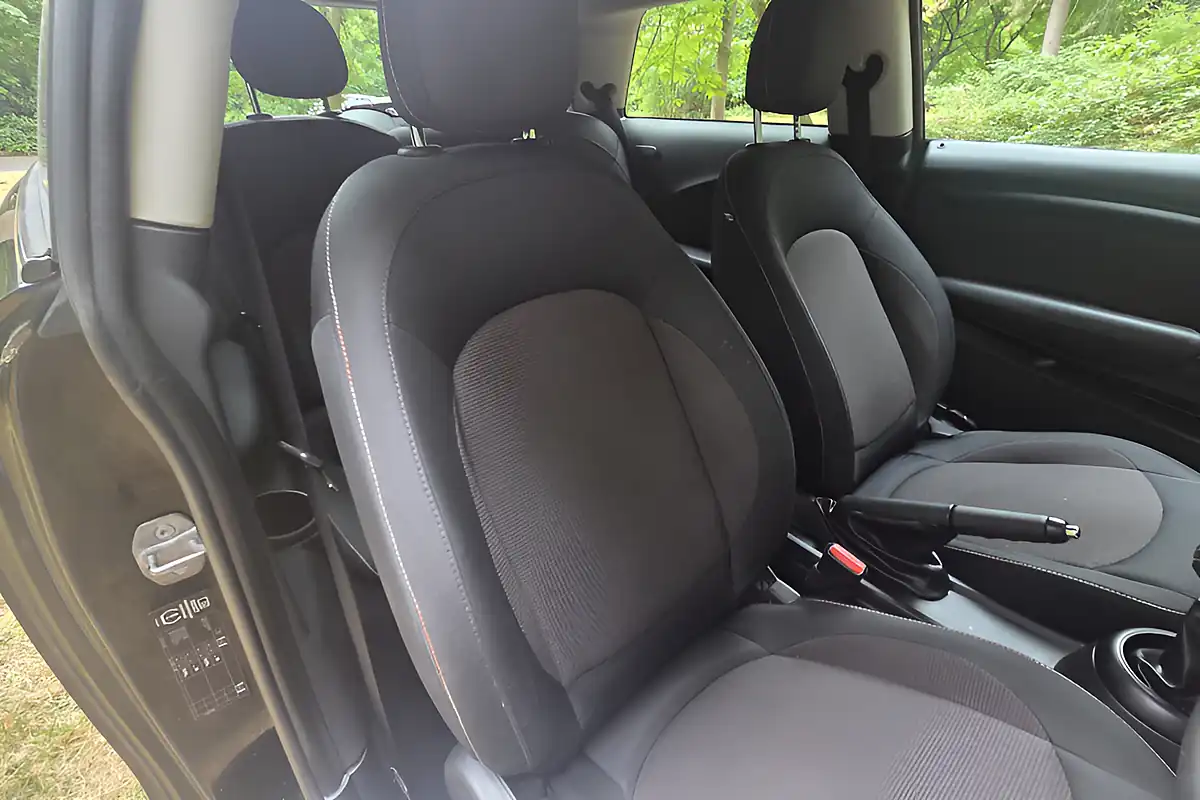 Used 2014 MINI Hatch One Black - Interior and Exterior details 13