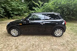Used 2014 MINI Hatch One Black - Interior and Exterior details 5