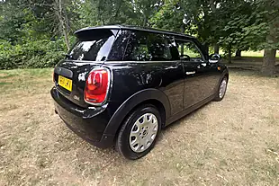 Used 2014 MINI Hatch One Black - Interior and Exterior details 7