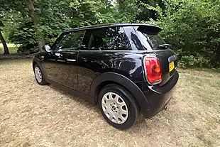Used 2014 MINI Hatch One Black - Interior and Exterior details 9