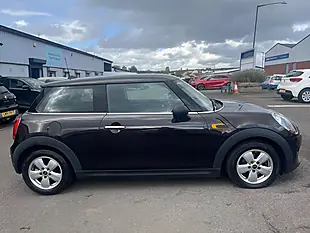 Used 2014 MINI Hatch One Brown - Interior and Exterior details 4