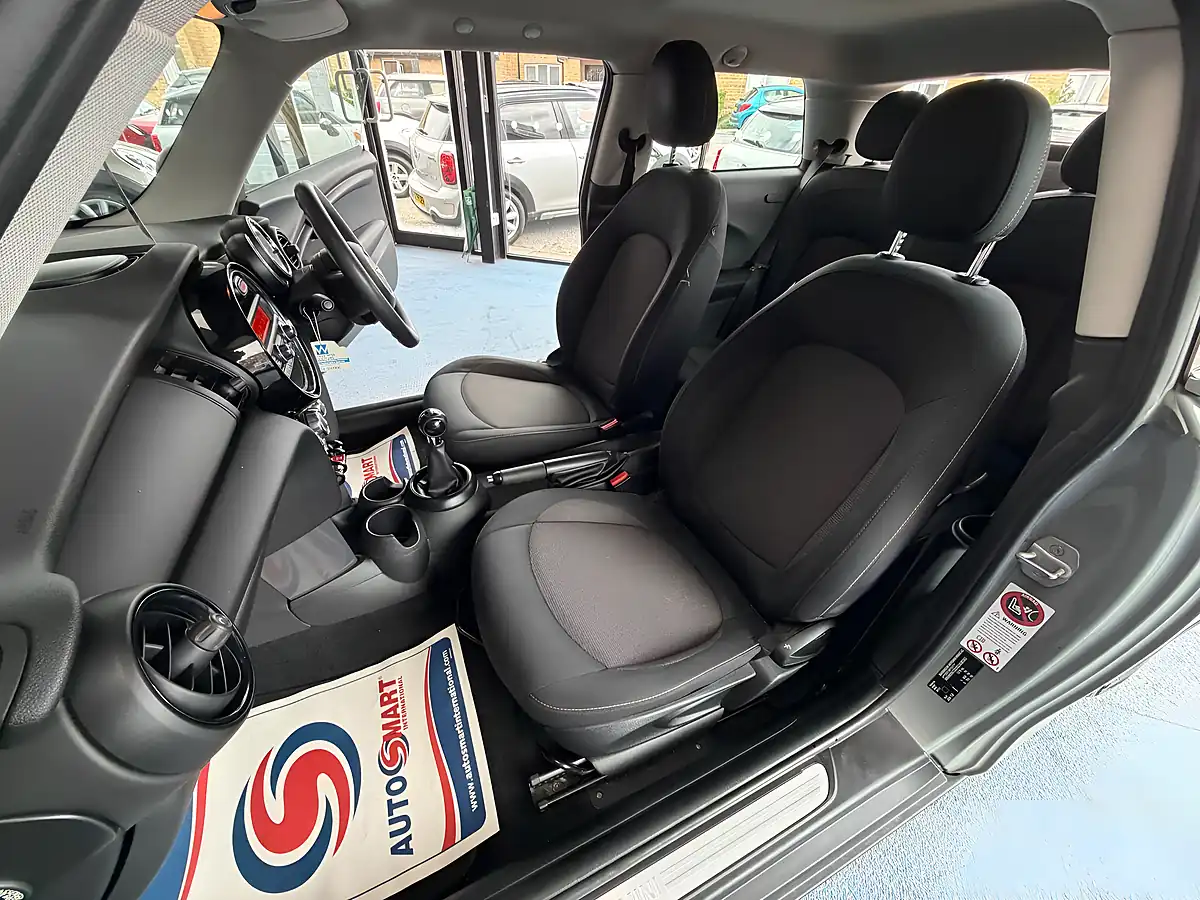 Used 2014 MINI Hatch One Grey - Interior and Exterior details 13